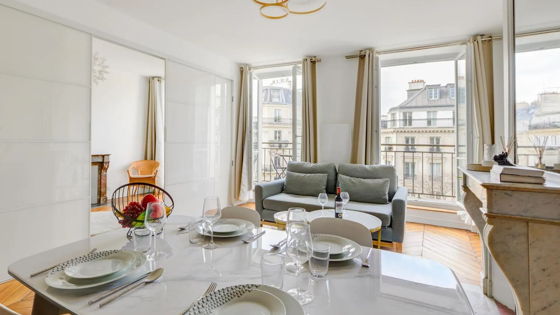 Stylish Luxury Suite - Hyper Centre Paris 0*,  France